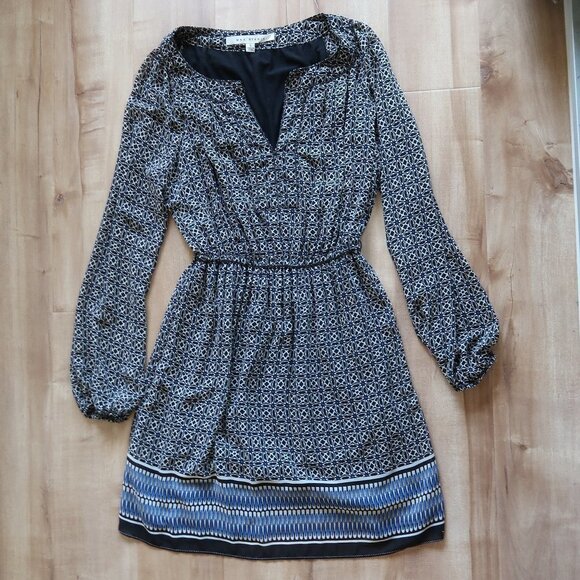 Max Studio Long Sleeve Morocco Print Dress - Picture 10 of 10